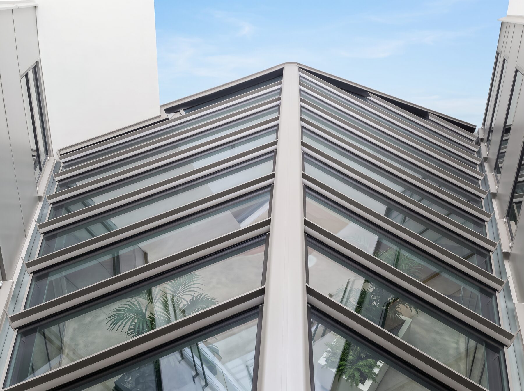 Verrière inclinée — Structure aluminium et vitrages de grande dimension